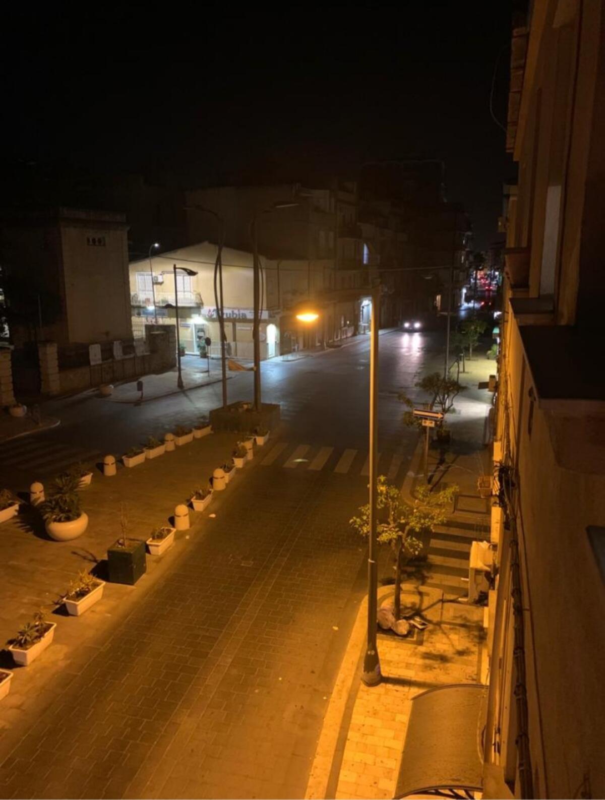 Corso Salvatore Aldisio al buio da giorni -