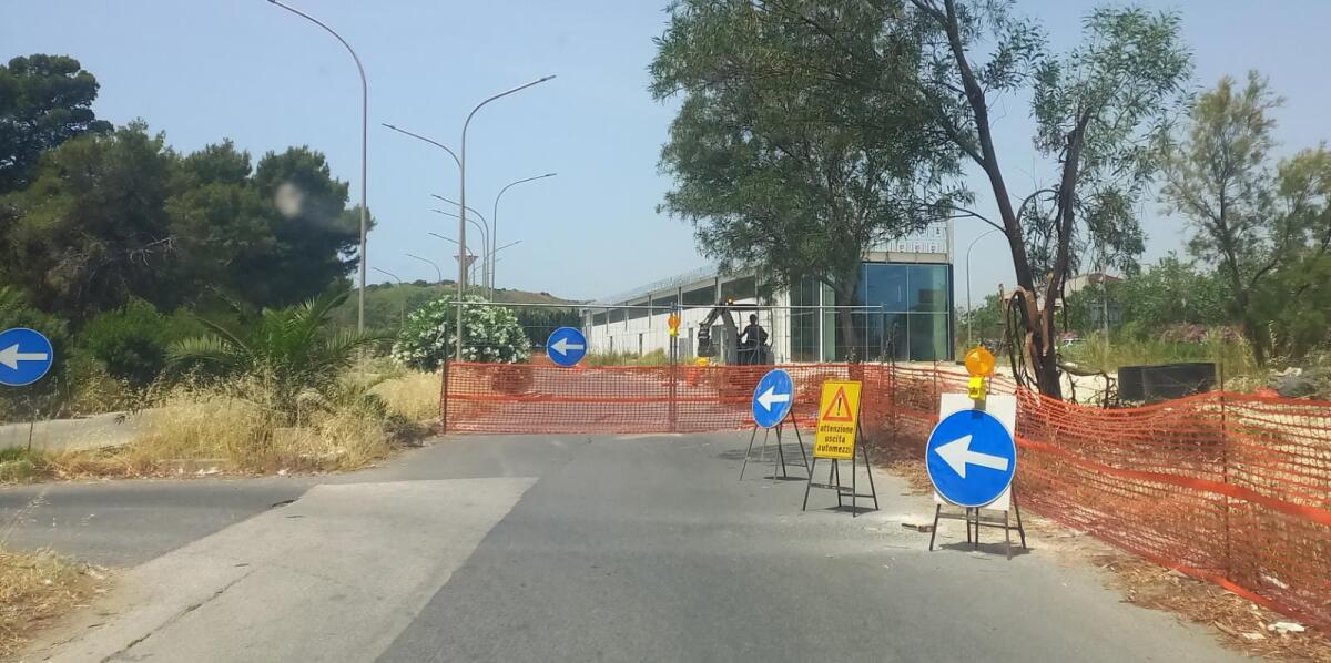 Chiuso un tratto di viale Mattei per lavori sulla condotta fognaria -