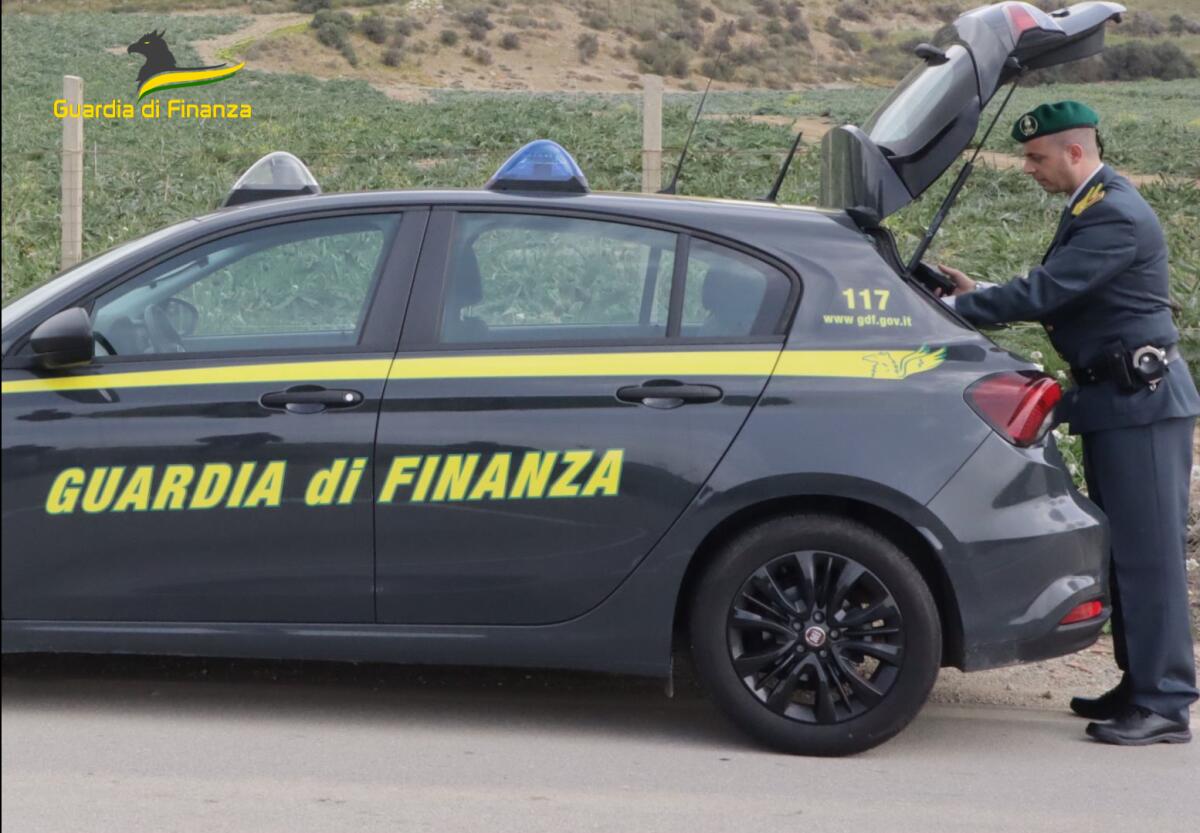 Gela, la Finanza setaccia il lungomare: scovati lavoratori irregolari -