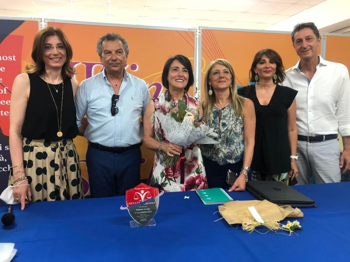 Si chiude una pagina di storia allo “Sturzo”, il Dsga Nunzio Brentino in pensione dopo 42 anni - 