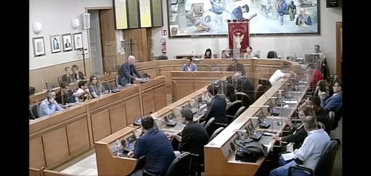 Gli interventi dei deputati sull'impianto dei rifiuti - 