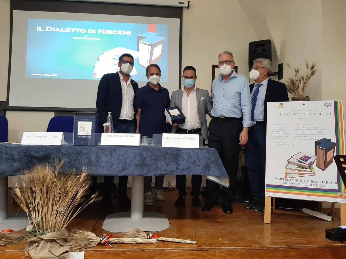 'Il dialetto di Niscemi': presentata l' ambiziosa opera di Gaetano Vicari -