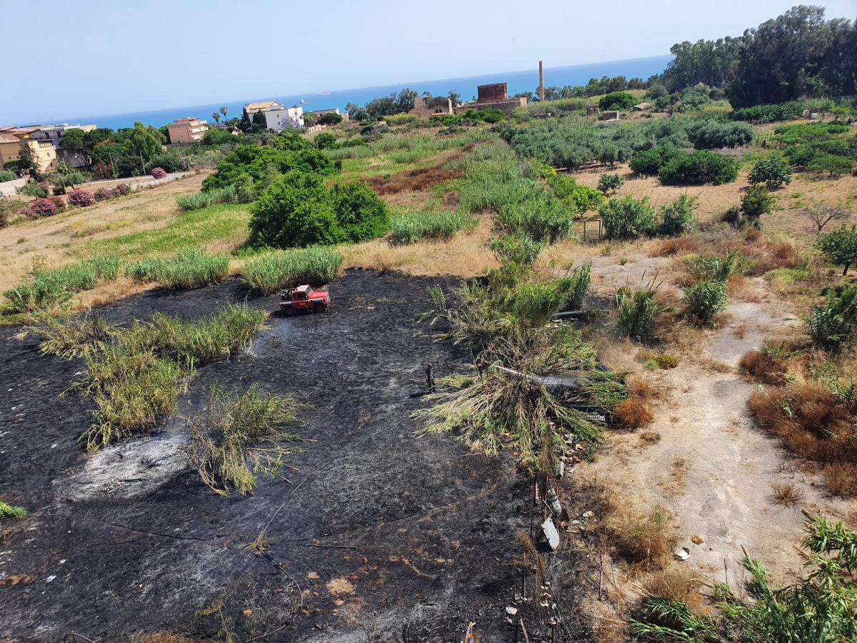 Fiamme alte in viale Indipendenza - 