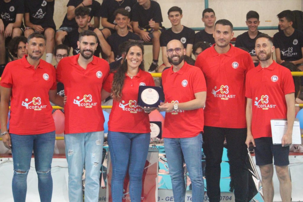 La dirigenza dell’Ecoplast volley
