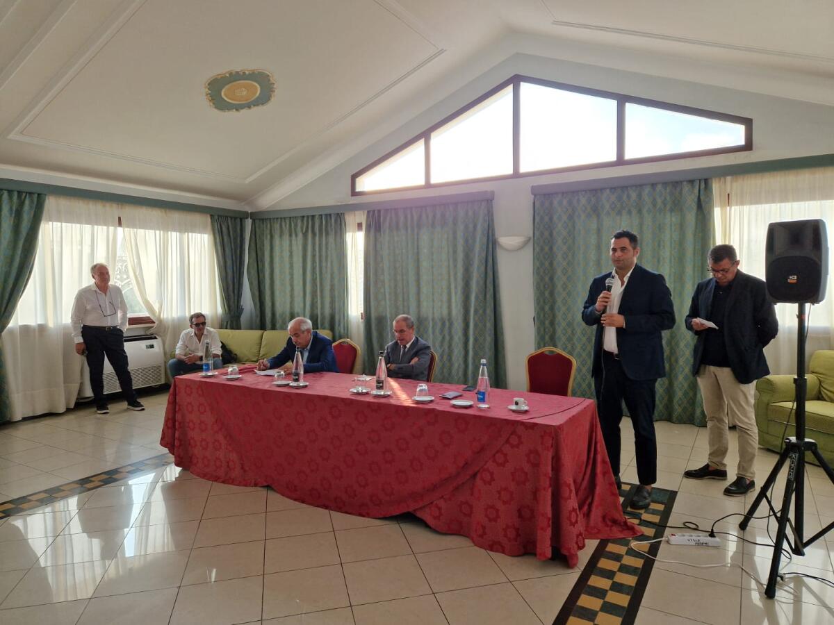 Lombardo incontra i suoi e c’è la candidatura del dott. Rosario Caci - 