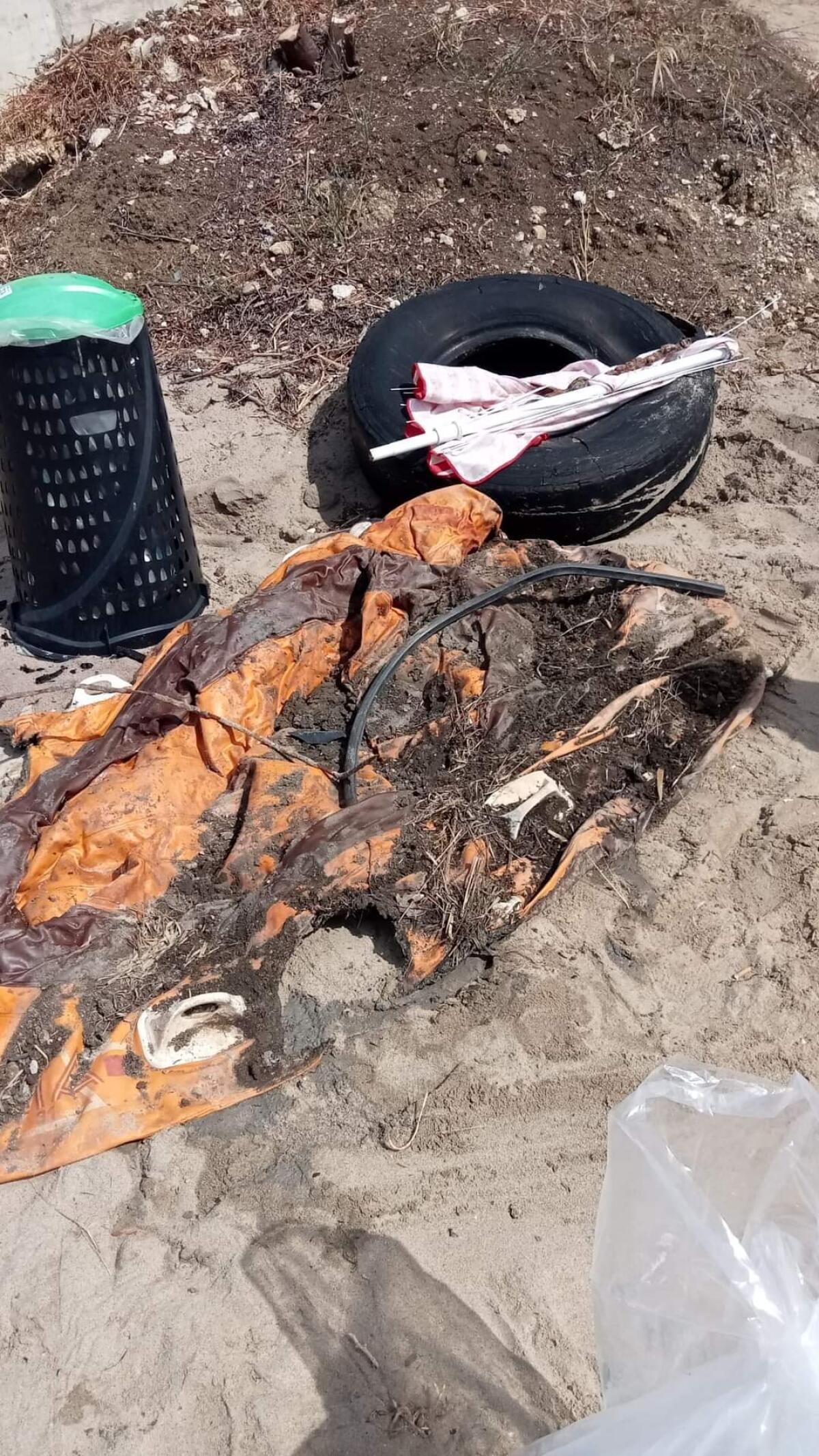 Il plauso del sindaco di Butera ai giovani che hanno pulito un tratto di spiaggia - 