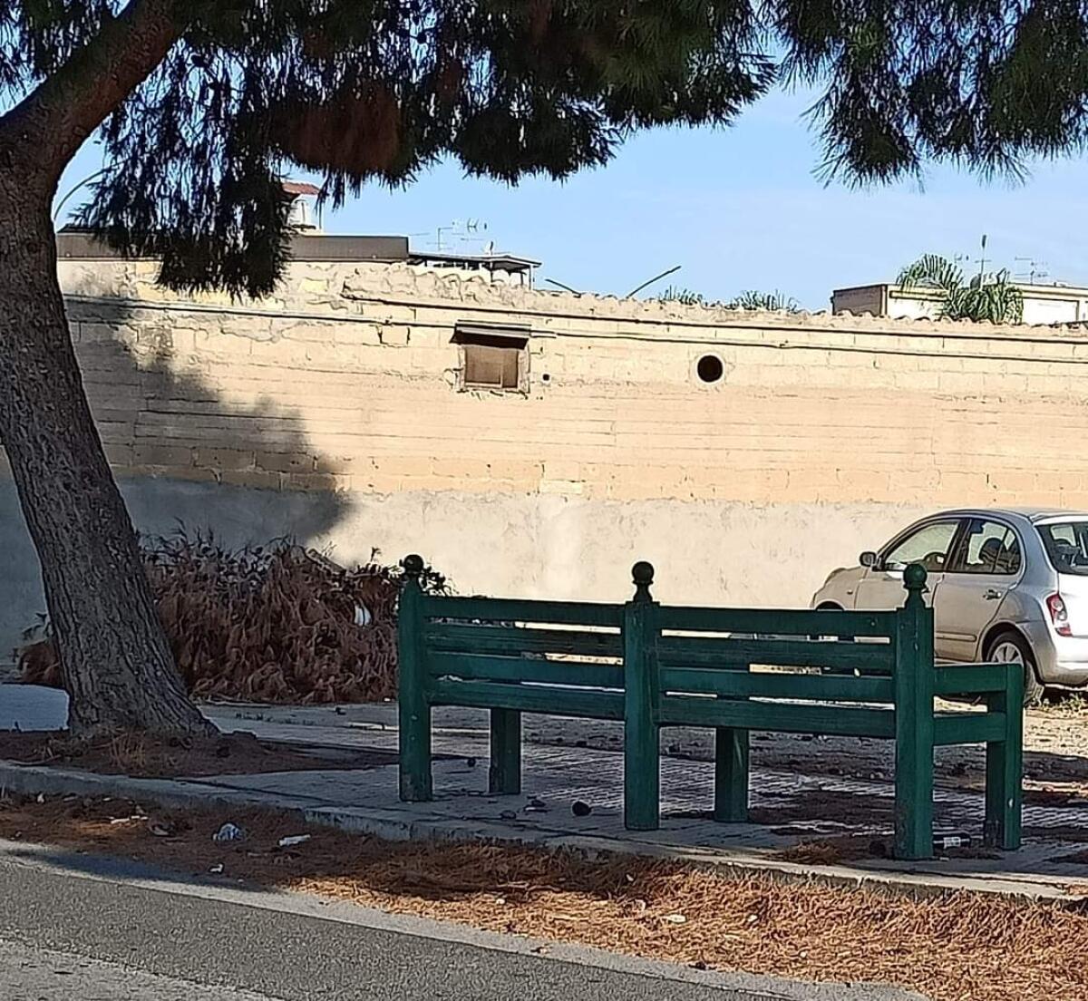 Comitato San Giacomo reclama il ritorno delle 3 panchine comunali - 