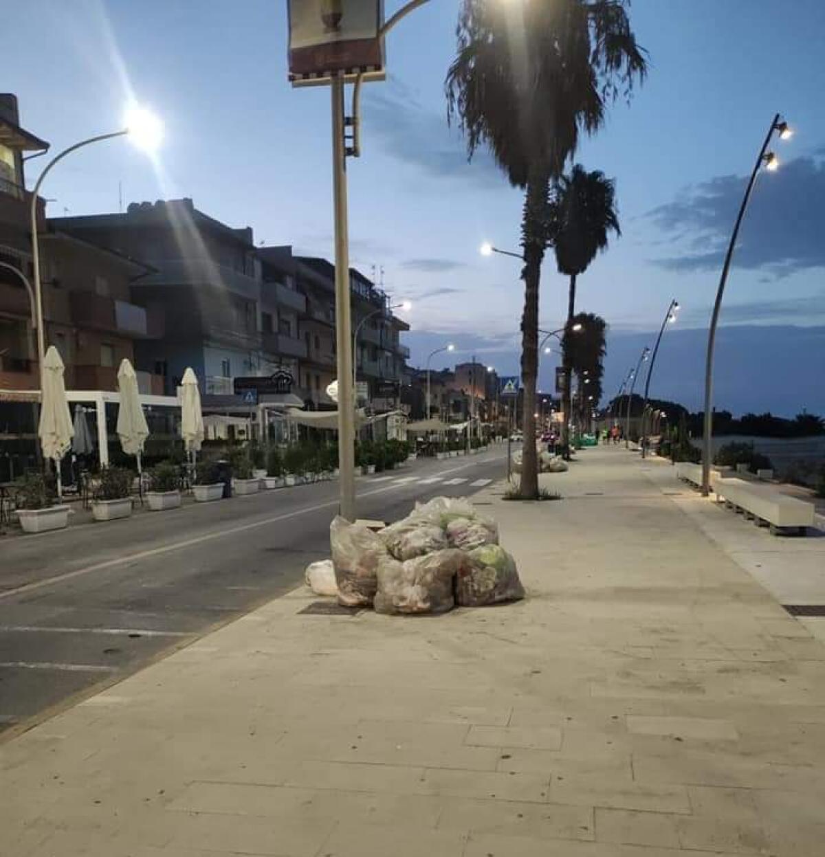 Il lungomare torna a splendere dopo ferragosto - 
