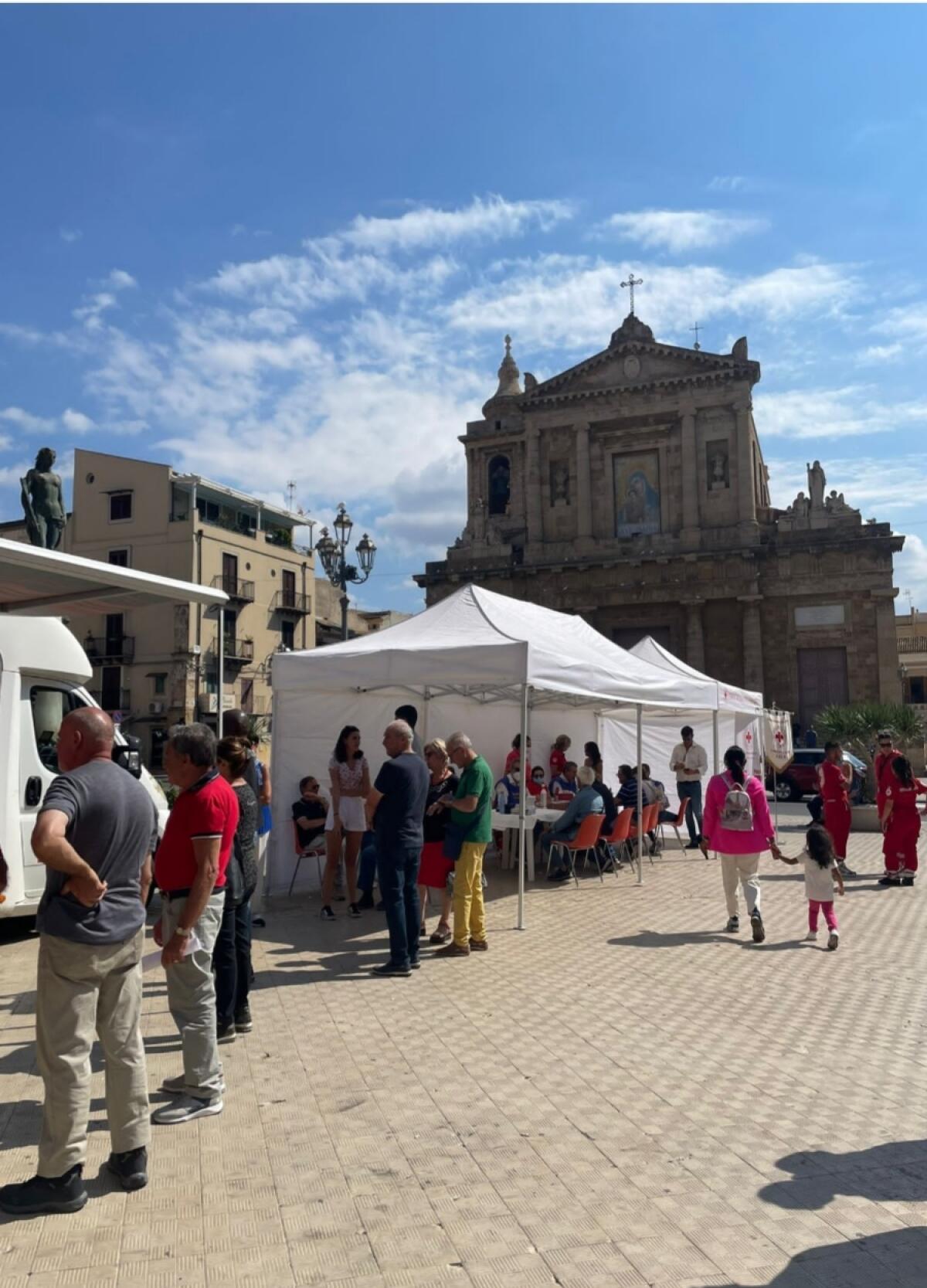 In fila per lo screening cardiologico - 