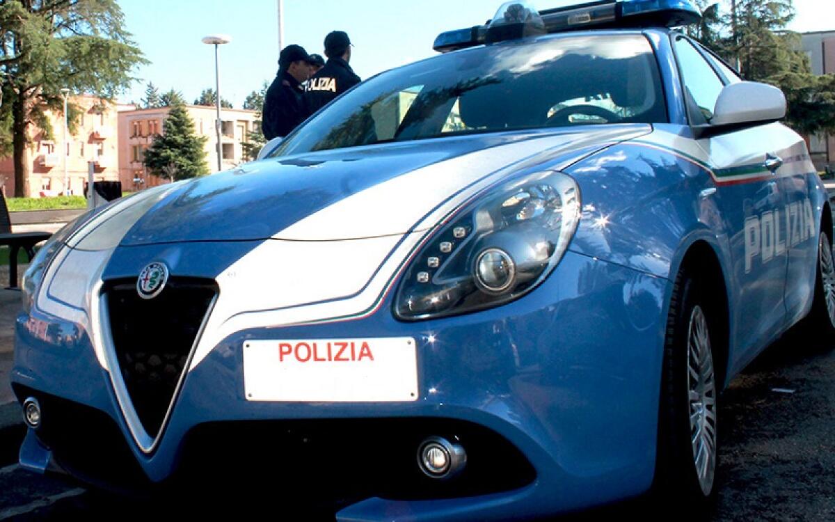 La Polizia arresta un uomo e sequestra cocaina, hashish, marijuana e denaro contante - 