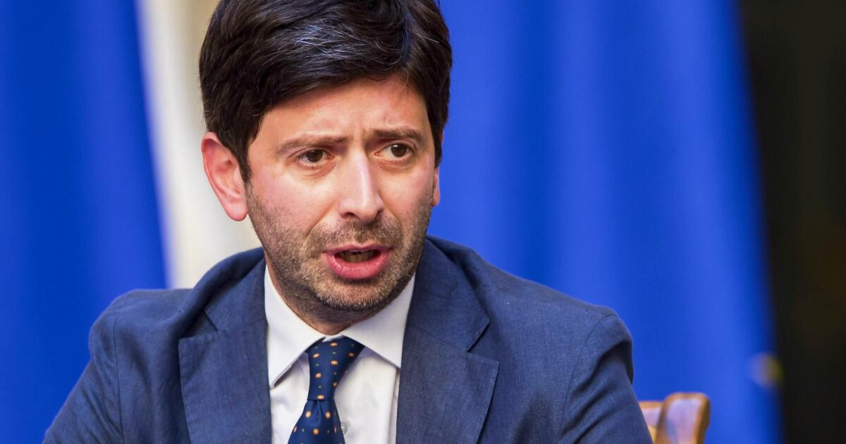 Aggiornamento in Italia sul Covid - Foto Roberto Monaldo / LaPresse
09-09-2020 Roma
Politica
Palazzo Chigi - Conferenza stampa del Presidente del Consiglio Giuseppe Conte sull'avvio dell'anno scolastico 
Nella foto Roberto Speranza

Photo Roberto Monaldo / LaPresse 
09-09-2020 Rome (It