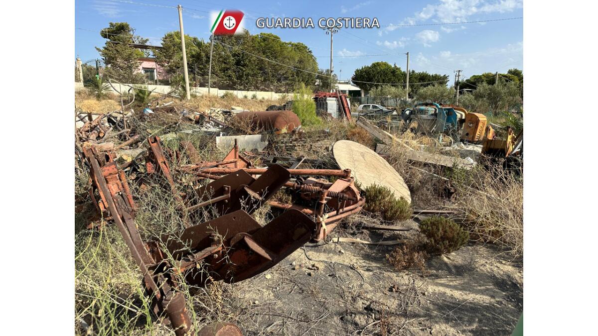 Capitaneria di Porto sequestra maxi discarica a Desusino - 