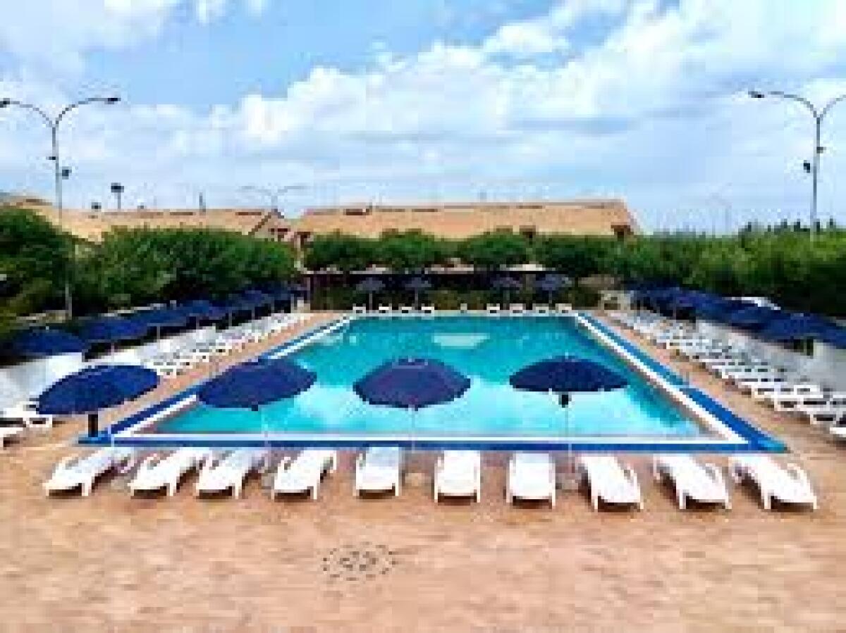 Senza lavoro a fine mese il personale del Riviera Village di Desusino - 