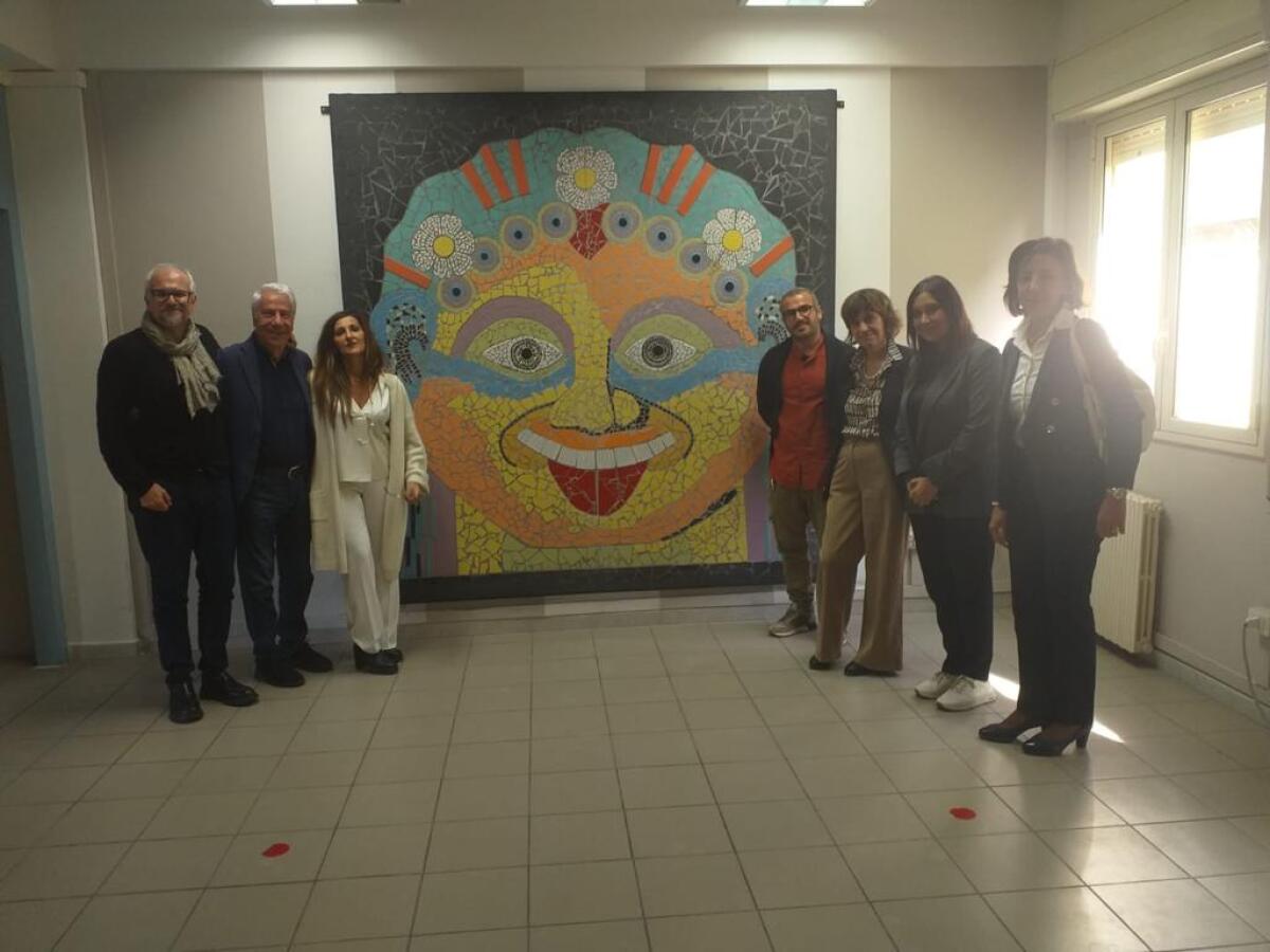 I detenuti regalano un’ opera d’arte alla città -