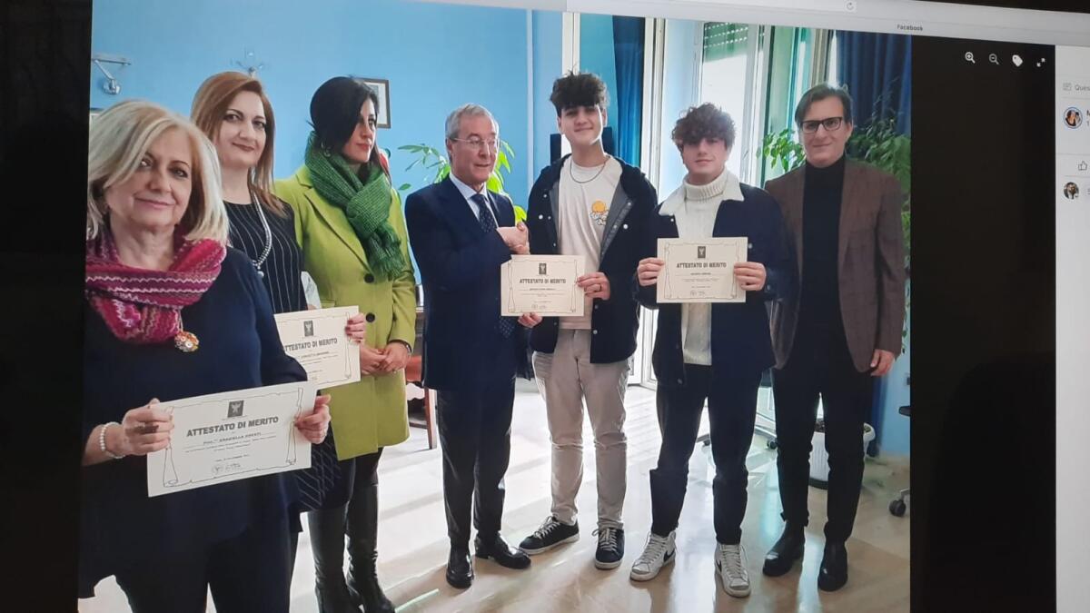 Il sindaco Greco si complimenta con studenti e docenti del Liceo Classico Eschilo - 