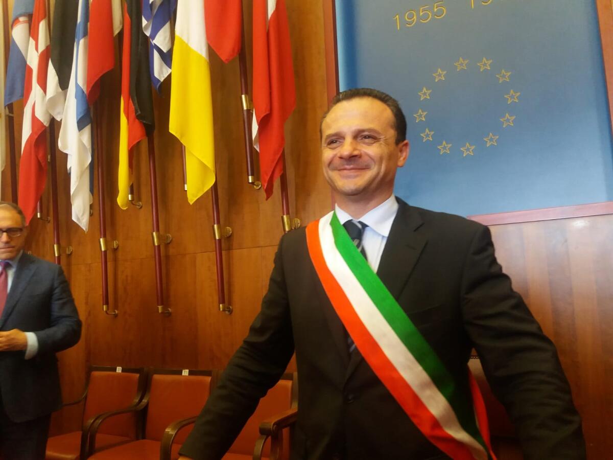 De Luca: “questo Governo è una delusione” -