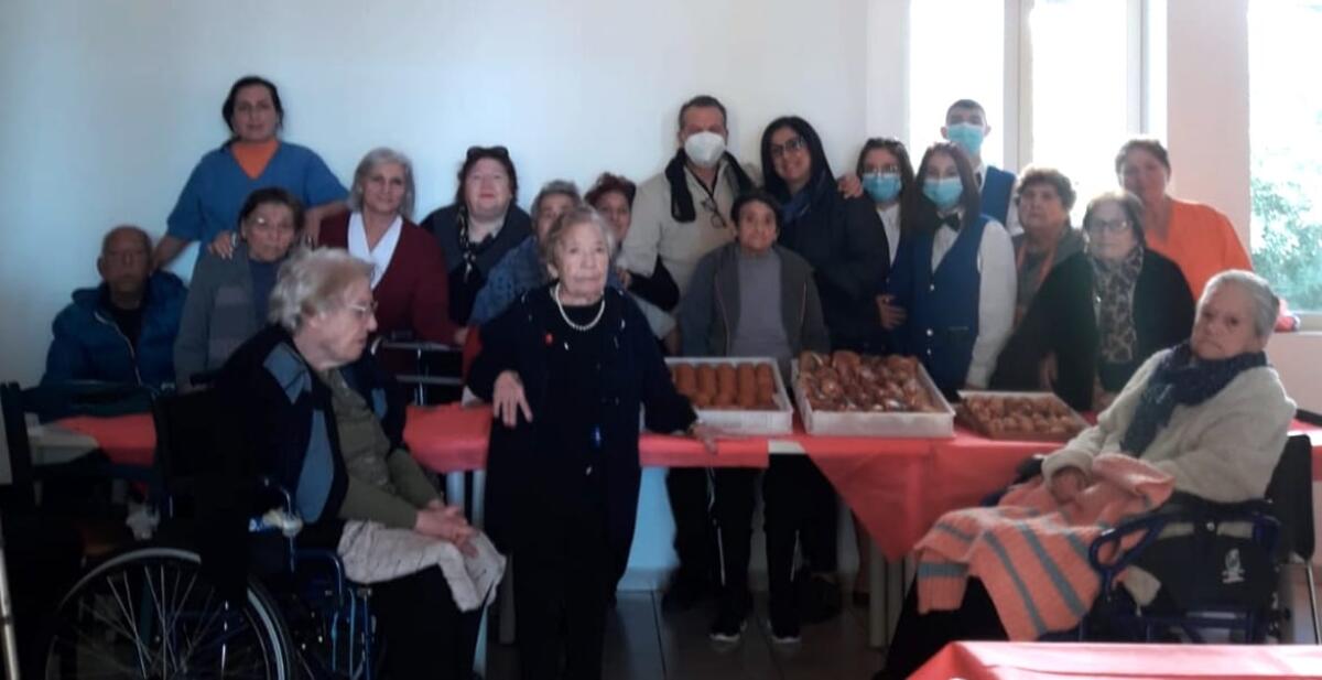 Natale con gli ospiti della Casa di riposo per l&#8217; Istituto Strurzo - 