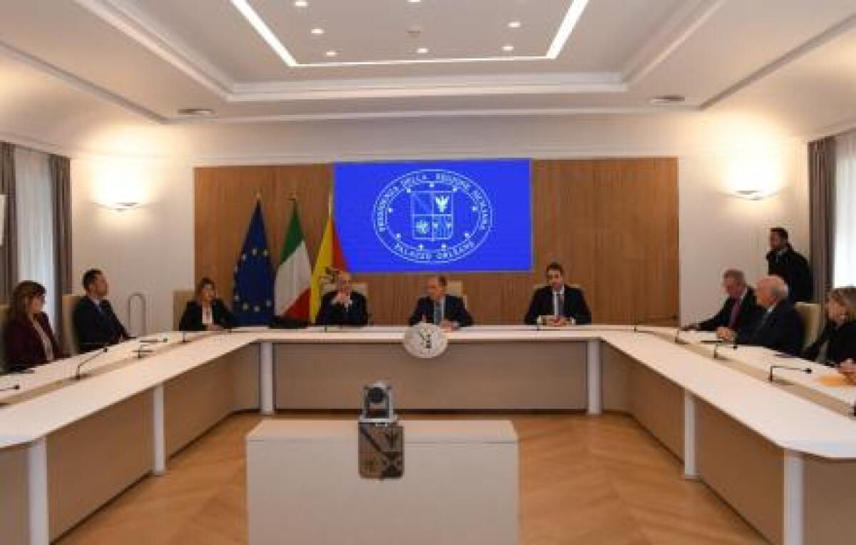 Schifani incontra il ministro per gli affari regionali Calderoli - 