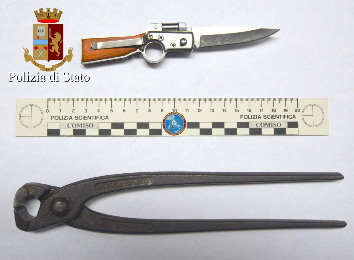 Rubano un’auto: due giovani denunciati -