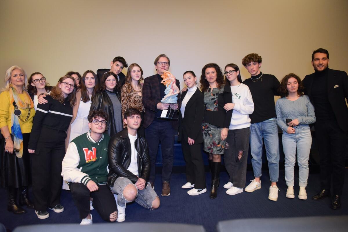 Festival Versi di luce e Geloi in versi: doppio premio al Liceo Classico per il corto “Piccirì” - 