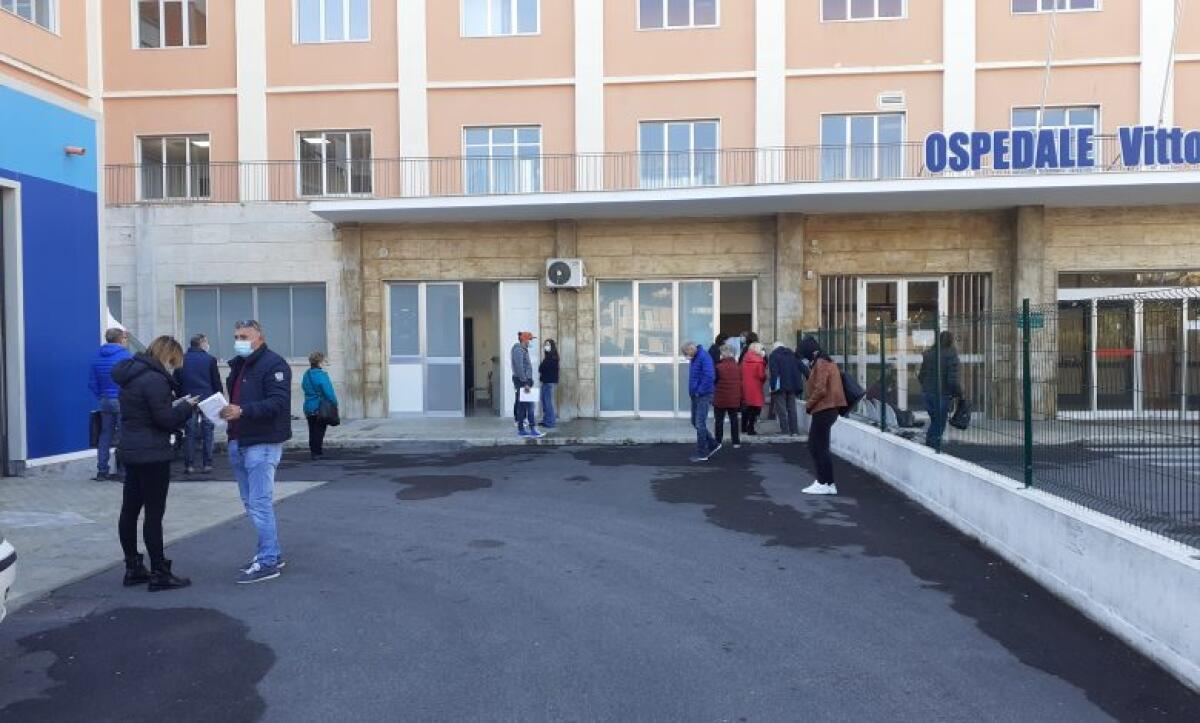 Niente luce in ospedale: attivita’ sanitarie limitate - 