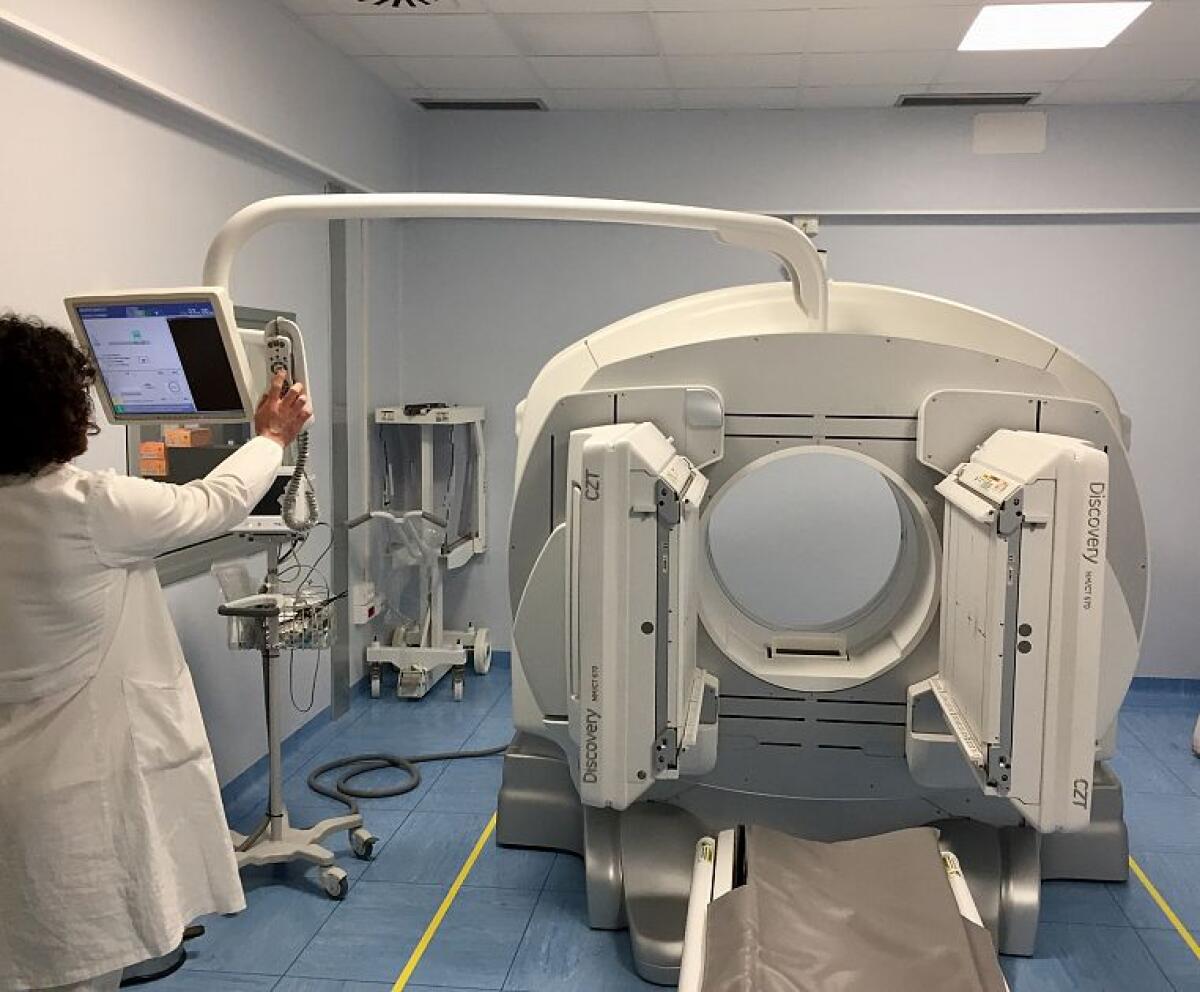 Assolti i vertici dell’Arnas per lo spostamento della Gamma camera della Medicina Nucleare -