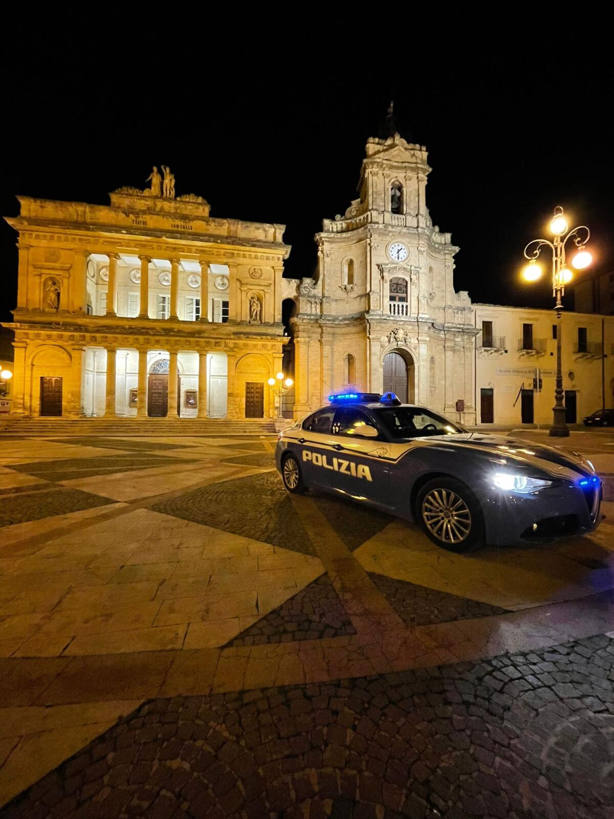 Tenta di rubare elettrodomestici: arrestato -
