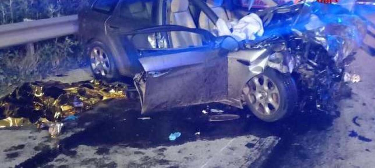 Tragico schianto, 6 morti in un incidente stradale nel Trapanese - 