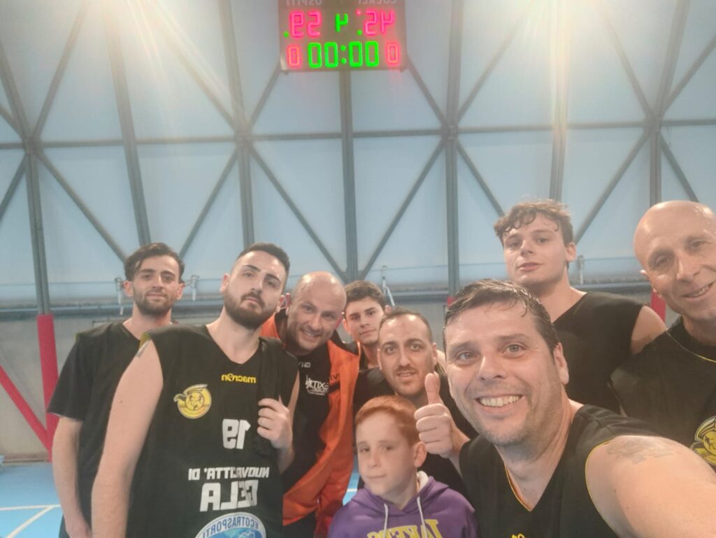 Selfie di rito dopo la vittoria