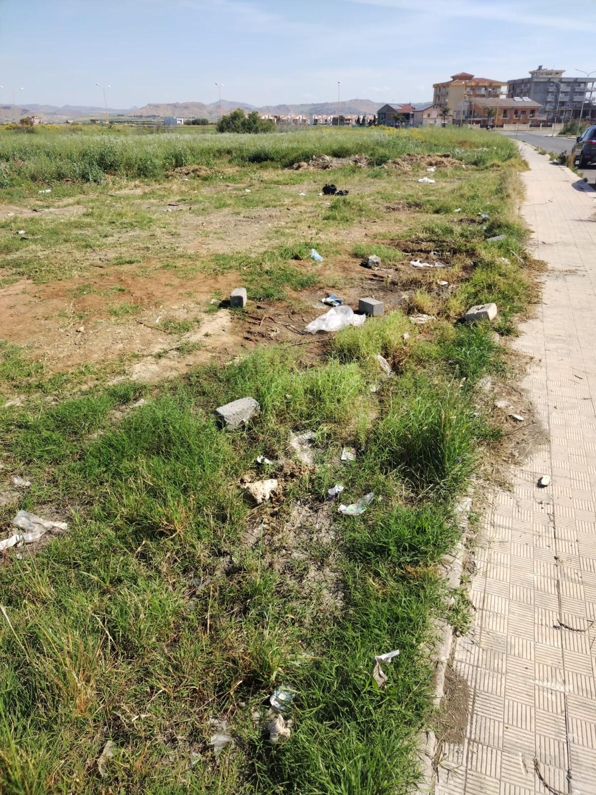 Le giostre se ne vanno e lasciano… il diluvio - 