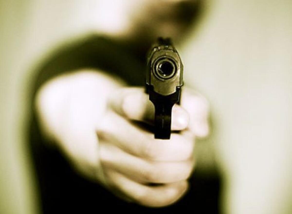 A Settefarine colpi di pistola verso un giovane - 