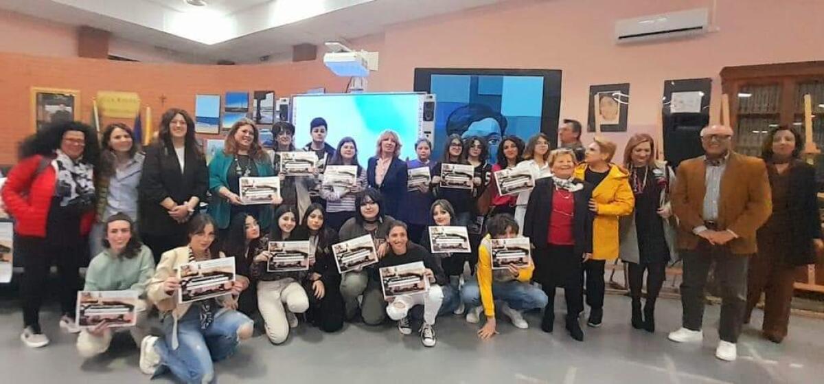 I pupi siciliani raccontano la guerra: concorso di pittura - 