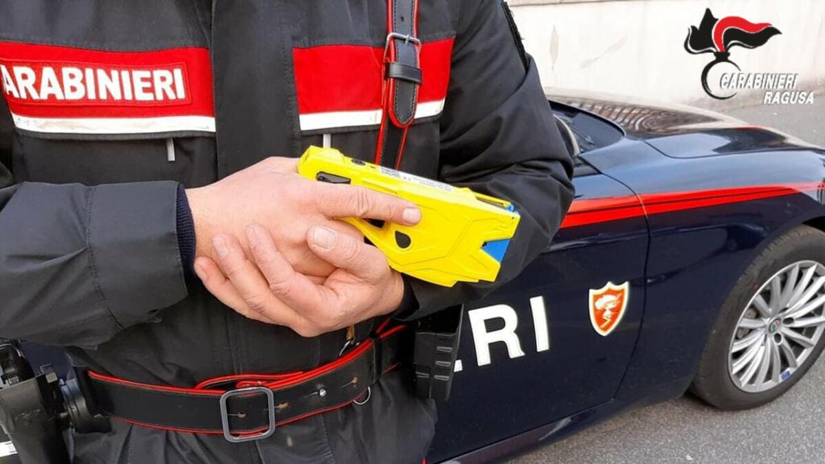 Minaccia i carabinieri col coltello: denunciato - 