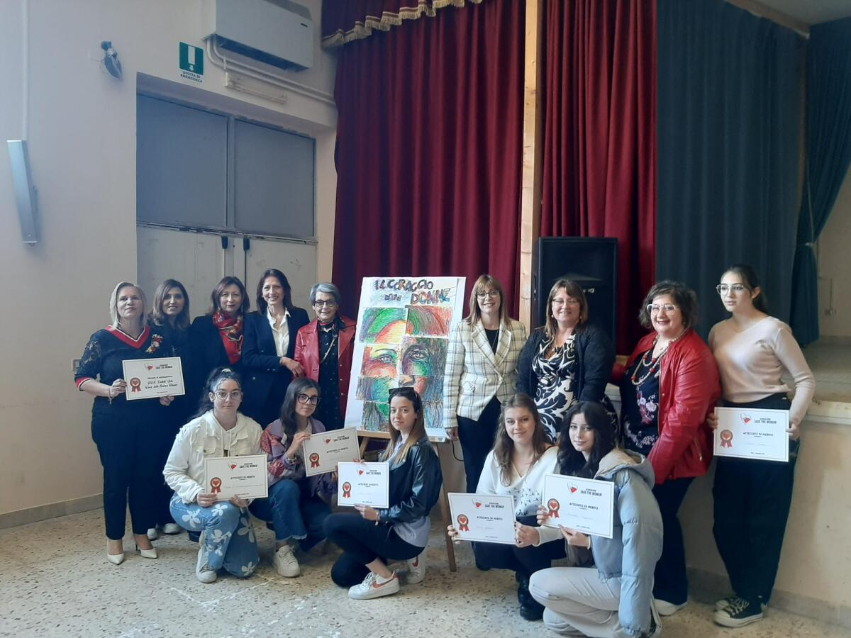 Presentato al Liceo delle Scienze umane il progetto &#8220;Violi&#8230;amo&#8221; - 