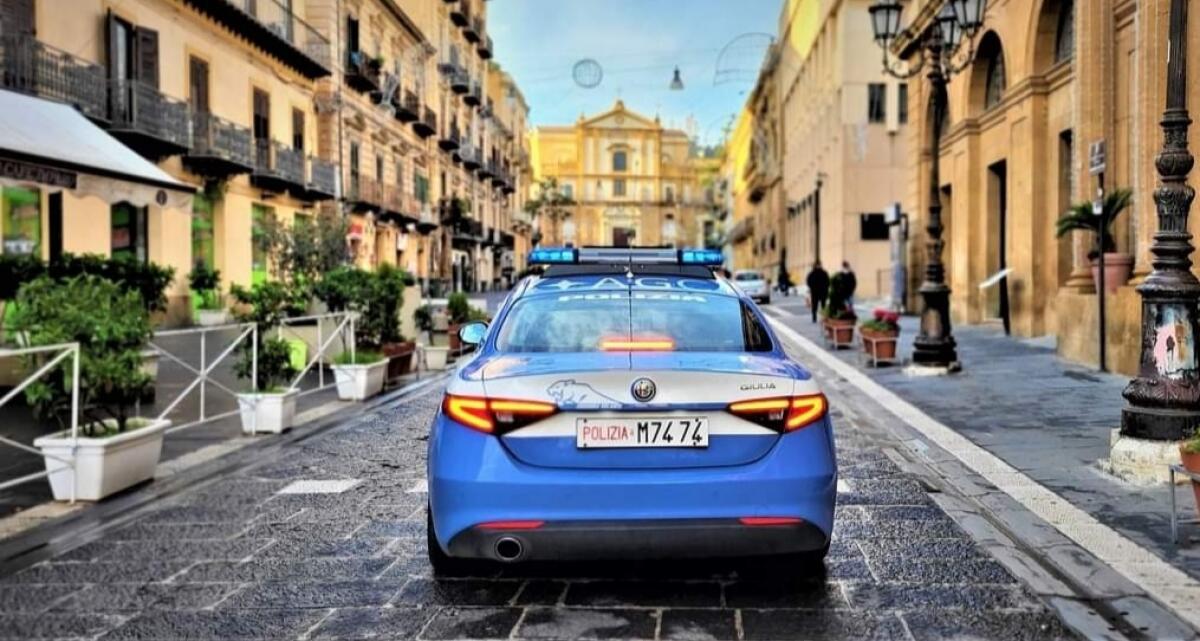 Caltanissetta: madre e figlia rubano collana a pensionata, arrestate dalla Polizia -