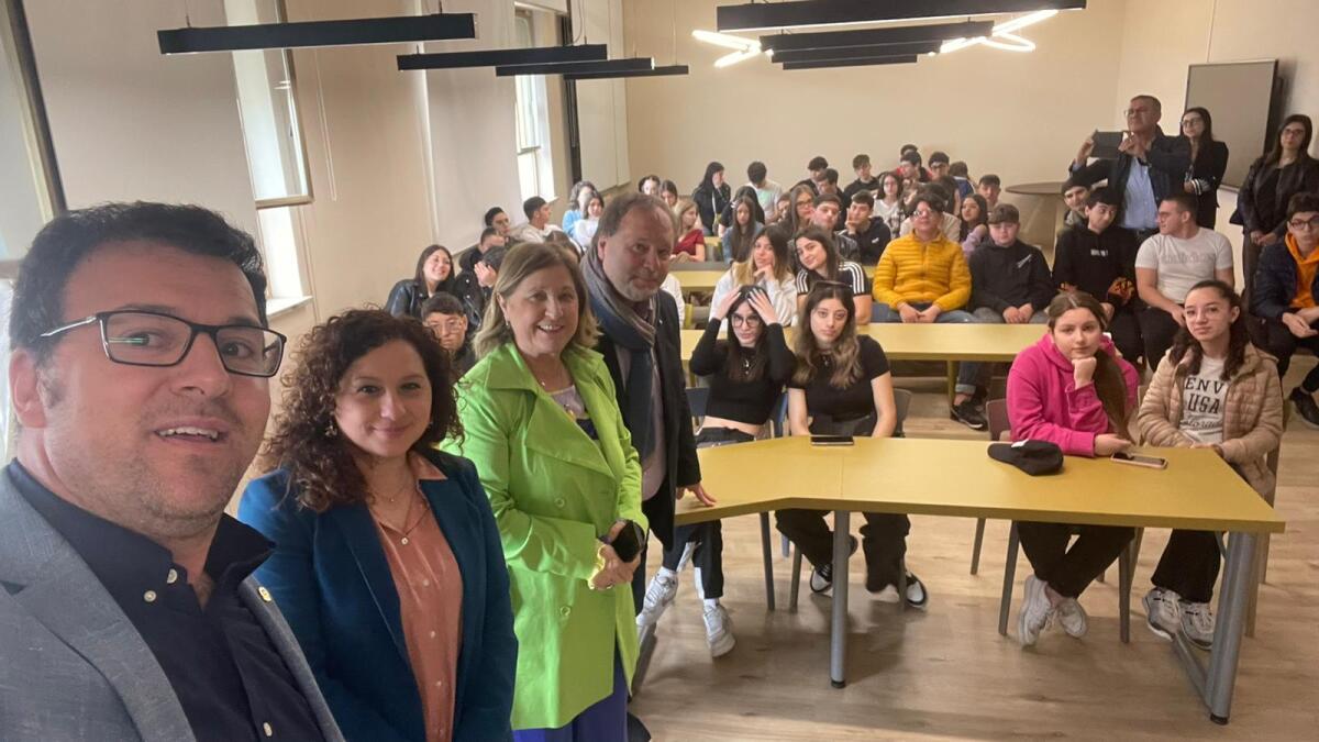All’Istituto Sturzo, focus del Rotary sui pericoli del web -