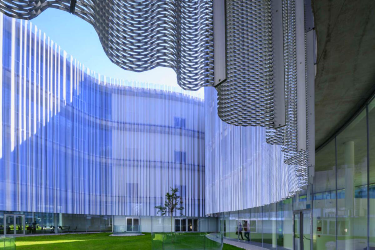 Due professioniste alla Bocconi - 