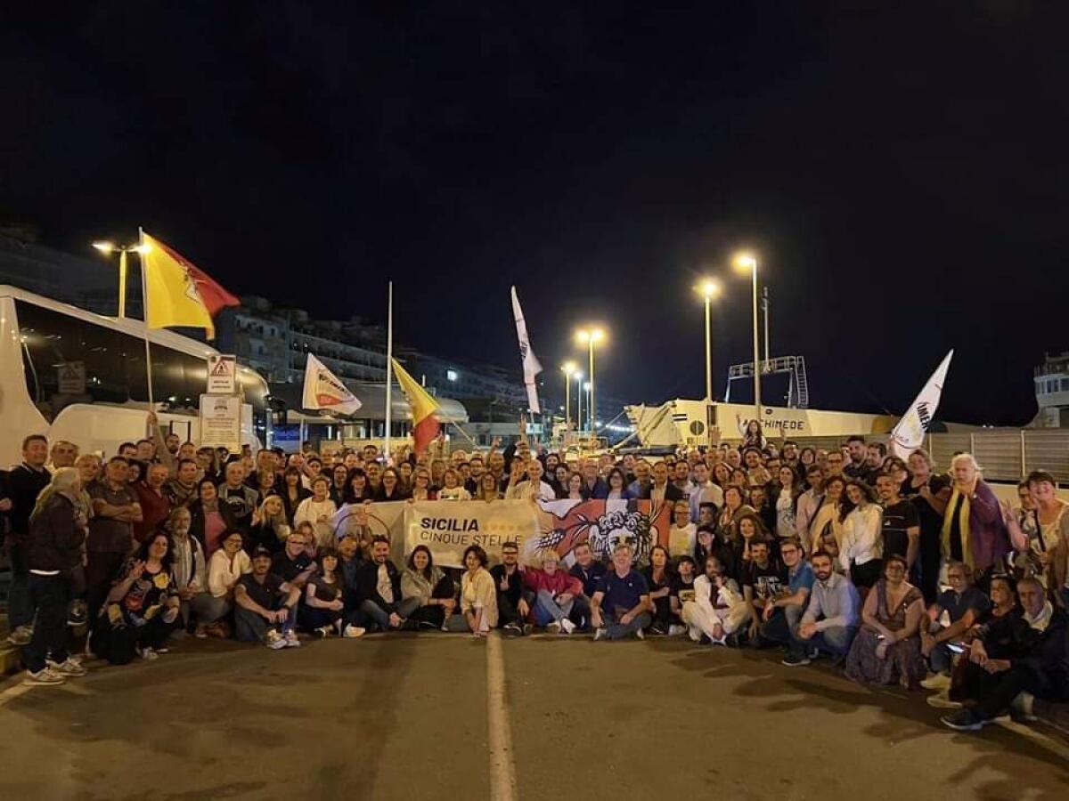 Dalla Sicilia 500 siciliani a Roma per la manifestazione del M5S - 