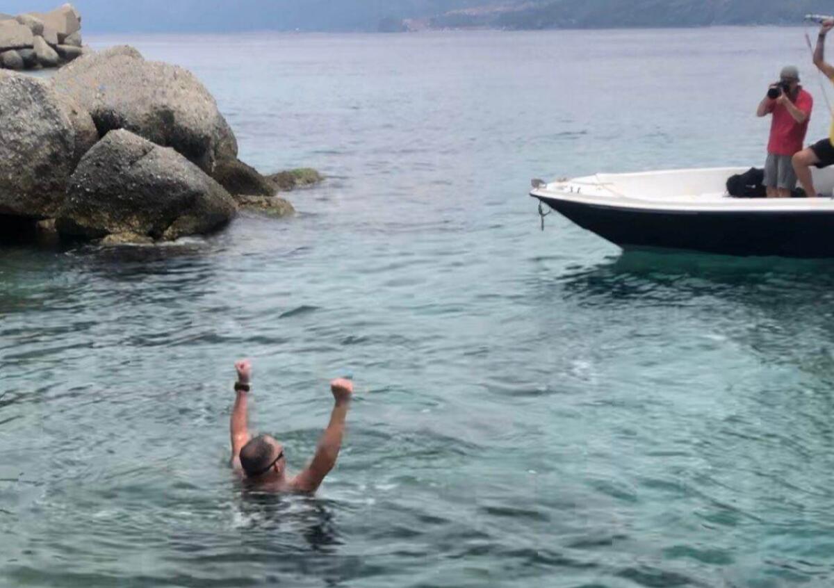 Il gelese Serafino Lo Piano protagonista della traversata dello stretto di Messina - 