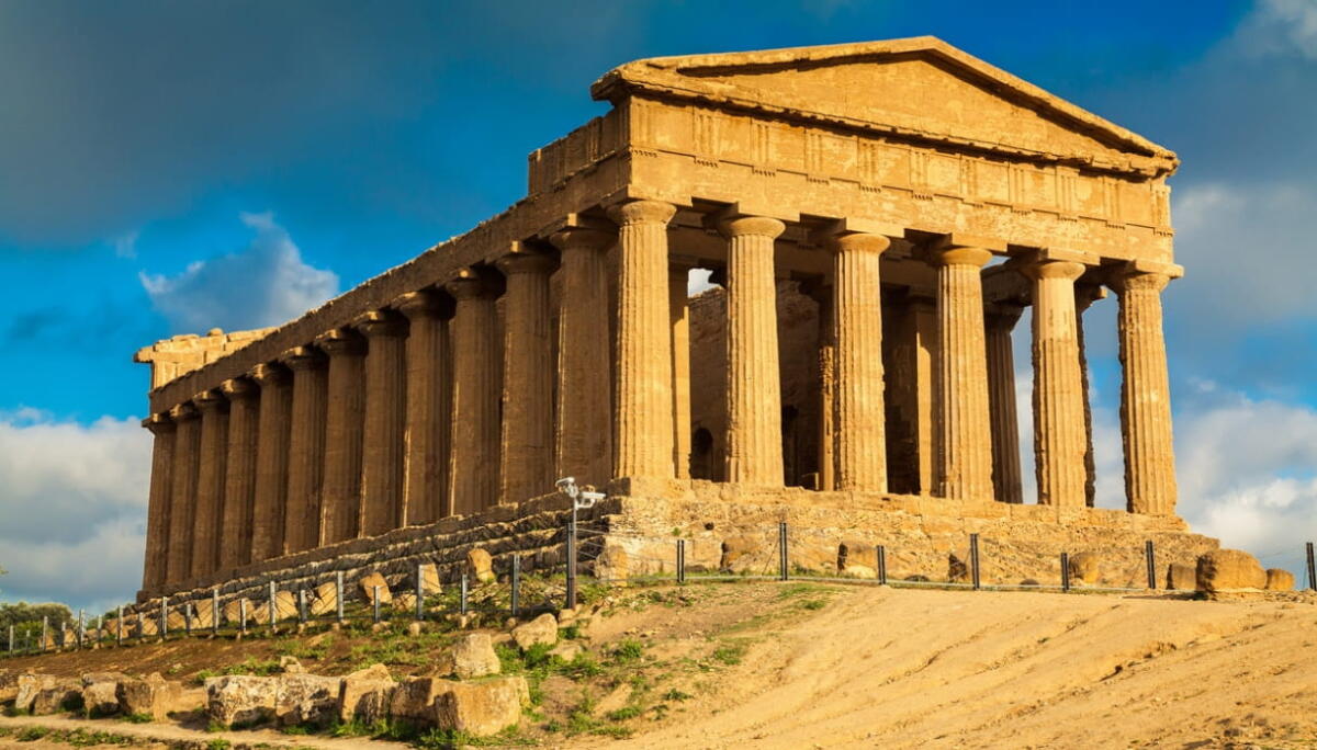 Parte la battaglia di De Luca sui proventi dei Parchi archeologici - 