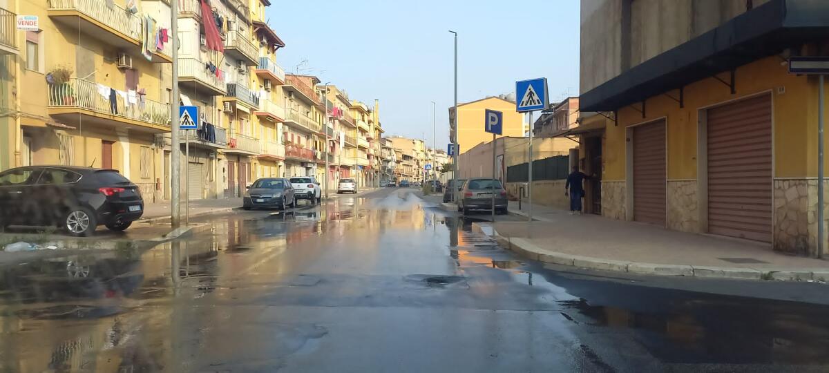 Falla idrica in via Recanati - 