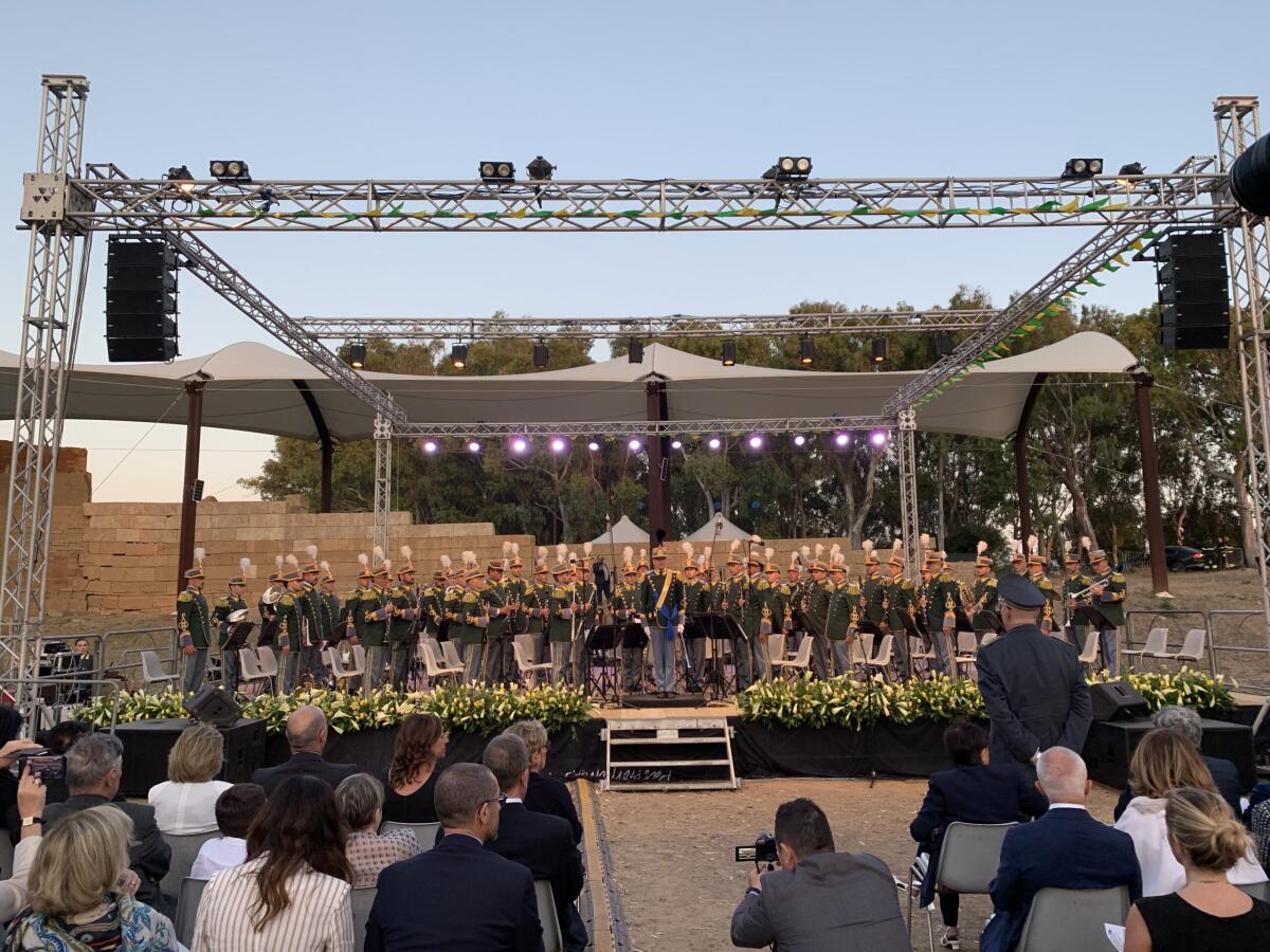 Il successo della banda musicale della Guardia di Finanza in concerto alle Mura -