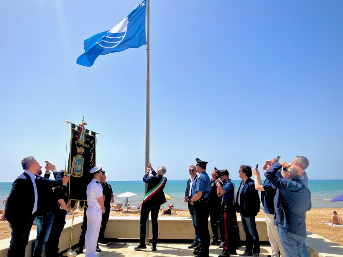 Da oggi la Bandiera Blu 2023 sventola a Marina di Ragusa - 