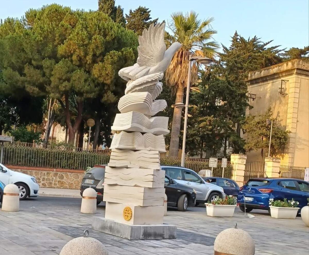 Il Rotary si supera. E questa volta regala una scultura alla citta’ - 