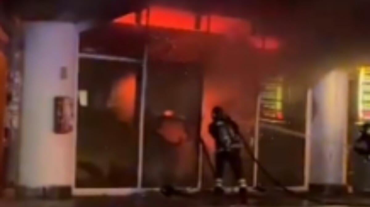 Incendio all&#8217;aeroporto di Catania, fuggi fuggi generale e voli sospesi - 