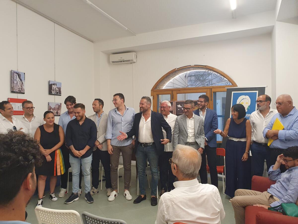 FdI si struttura in 16 Dipartimenti -