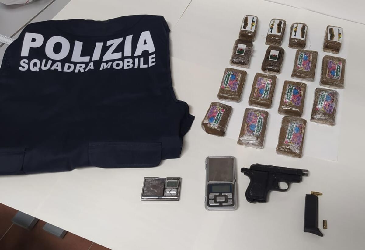 Droga e pistola giocattolo modificata, un arresto a Caltanissetta - 