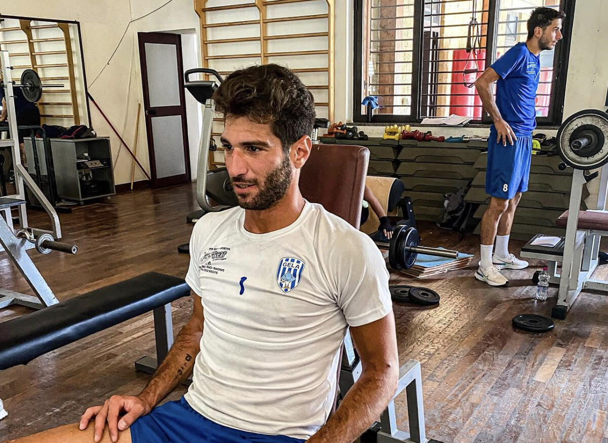 Gela calcio, allenamenti tra campo e palestra. Dalla Sangiovannese arriva D’Agosto -