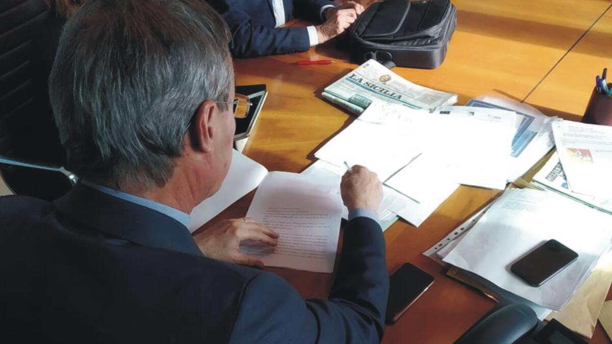 Il sindaco,il caso delle strisce blu del Lungomare e gli strali verso chi fa di testa propria - 