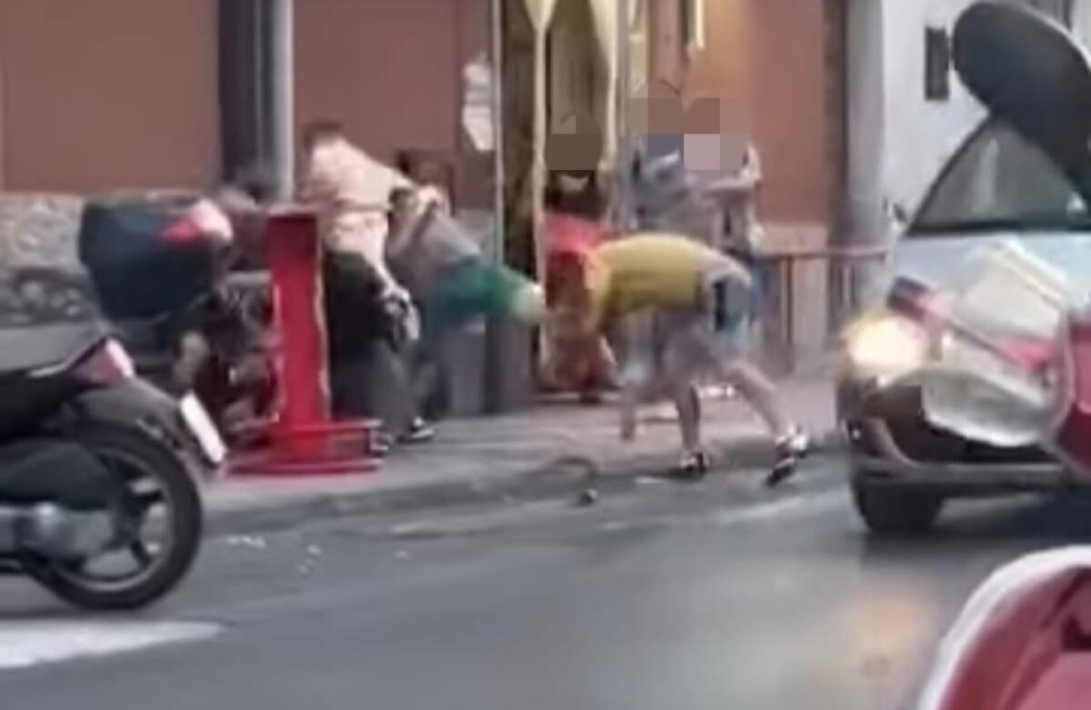 Riflettori sulla rissa in stile favelas di via Cascino - 
